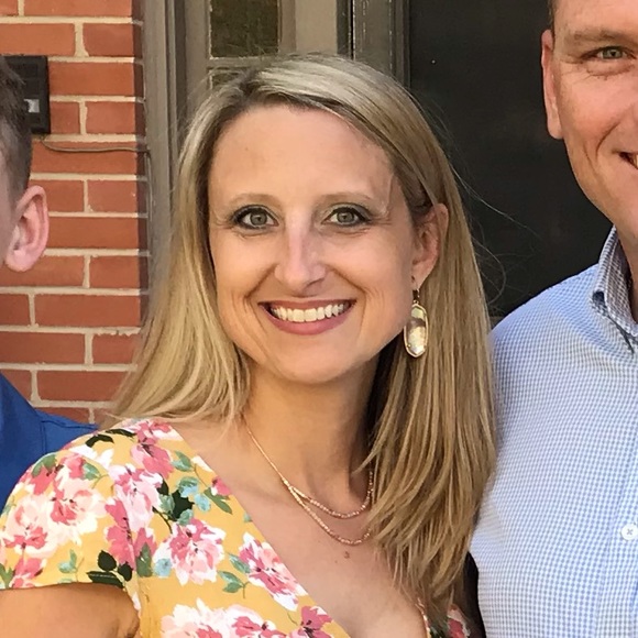 Meet your Posher, Kimberly - Picture 1 of 1